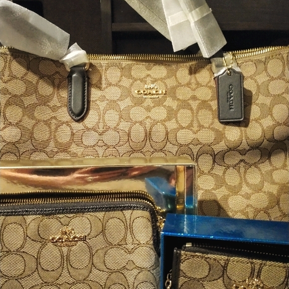 Coach purse and accessories
